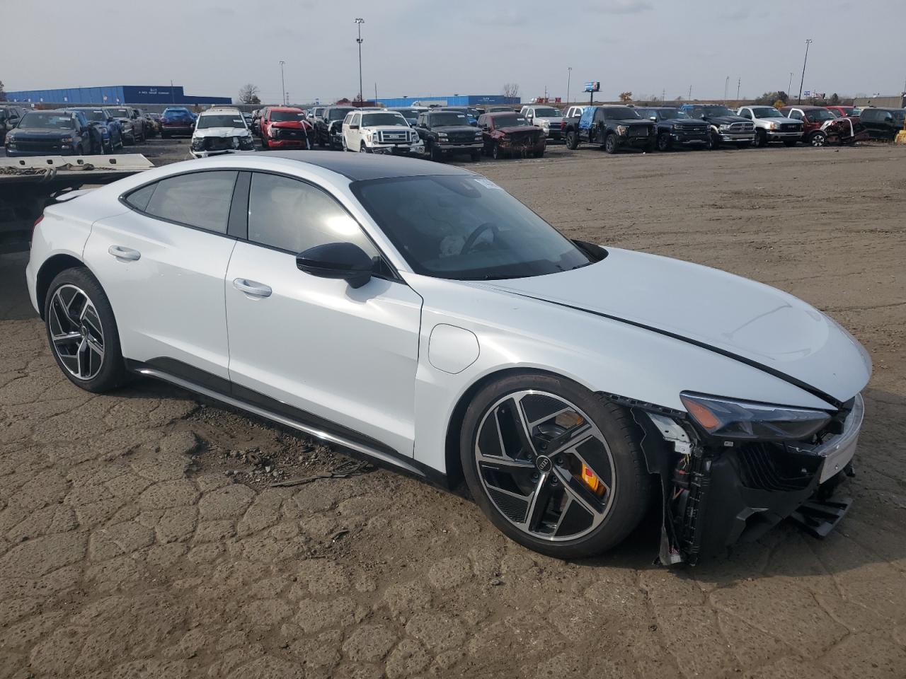 2024 AUDI RS E-TRON GT  VIN:WAUBHBFW5R7900466