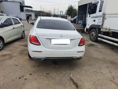 2017 Mercedes-Benz E 220 202KMWDDZF0EB4HA0 VIN:202KMWDDZF0EB4HA0