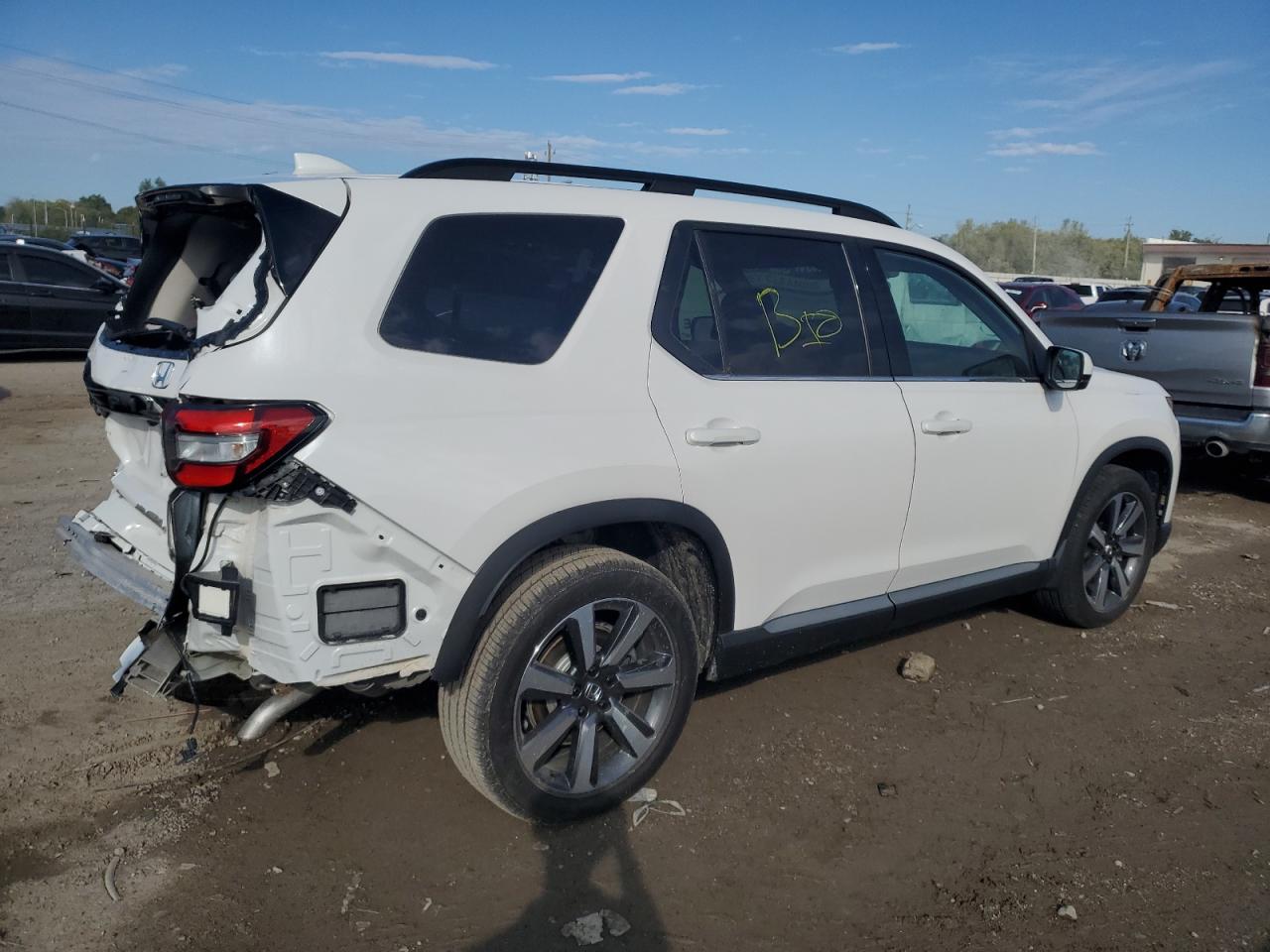 2023 HONDA PILOT TOURING VIN:5FNYG1H74PB037425