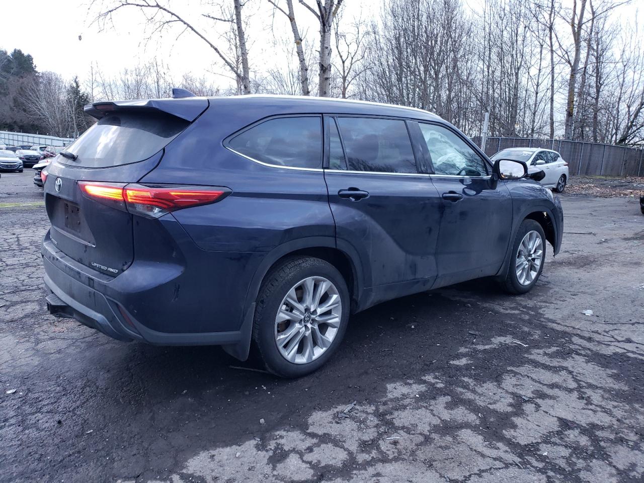 2022 TOYOTA HIGHLANDER LIMITED VIN:5TDDZRBH3NS565751