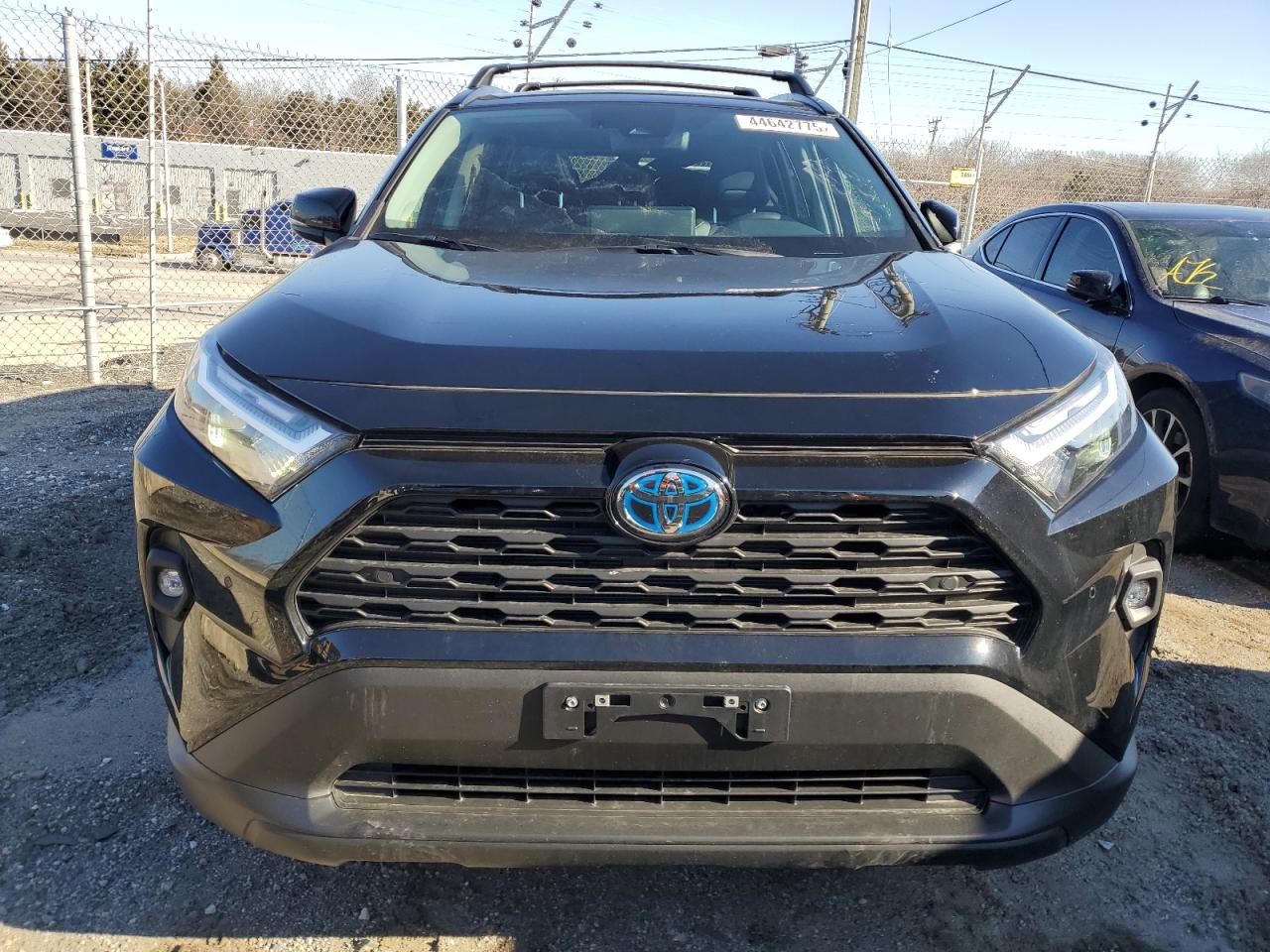 2024 TOYOTA RAV4 XLE PREMIUM VIN:2T3B6RFV9RW076517