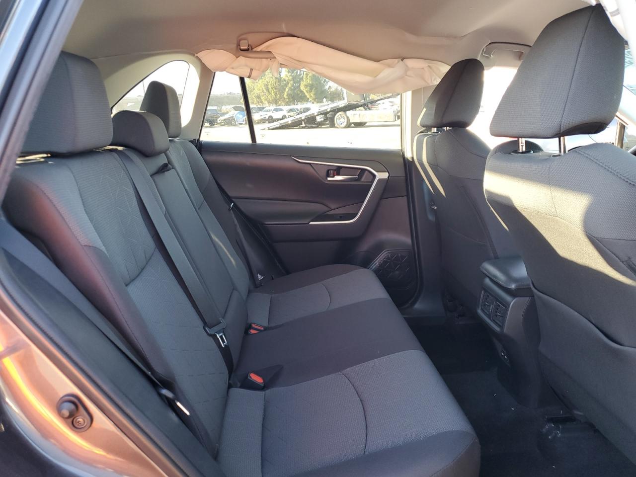 2022 TOYOTA RAV4 XLE VIN:2T3W1RFV3NW188160