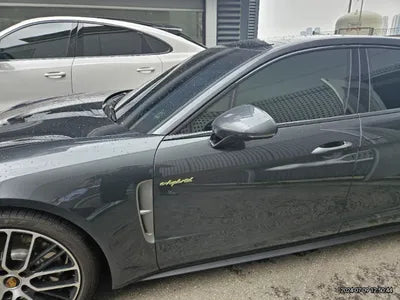 2023 Porsche Panamera VIN: