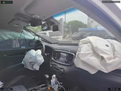 2018 Kia Sorento KNAPG81BBJA458647 VIN:KNAPG81BBJA458647
