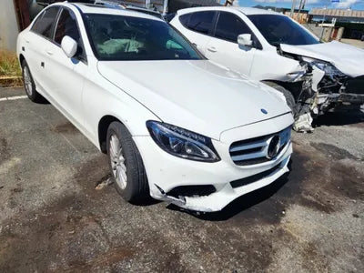 2015 Mercedes-Benz C 200 VIN: