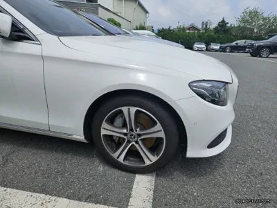 2017 Mercedes-Benz E 300 VIN: