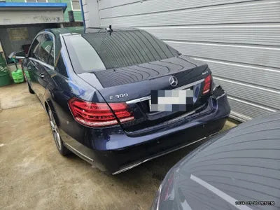 2015 Mercedes-Benz E 300 VIN: