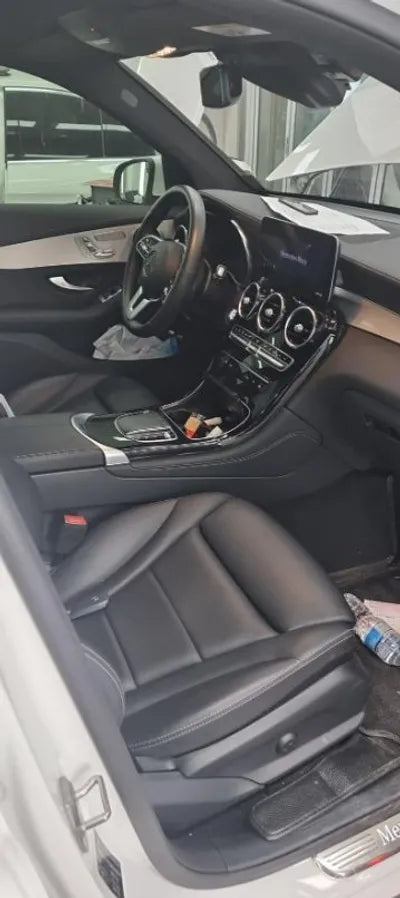 2020 Mercedes-Benz GLC 300 VIN: