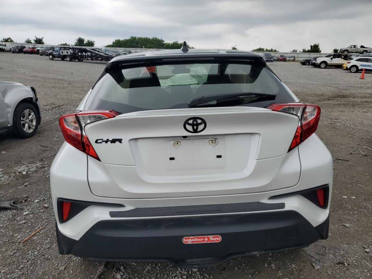 2022 TOYOTA C-HR XLE VIN:JTNKHMBX6N1135810