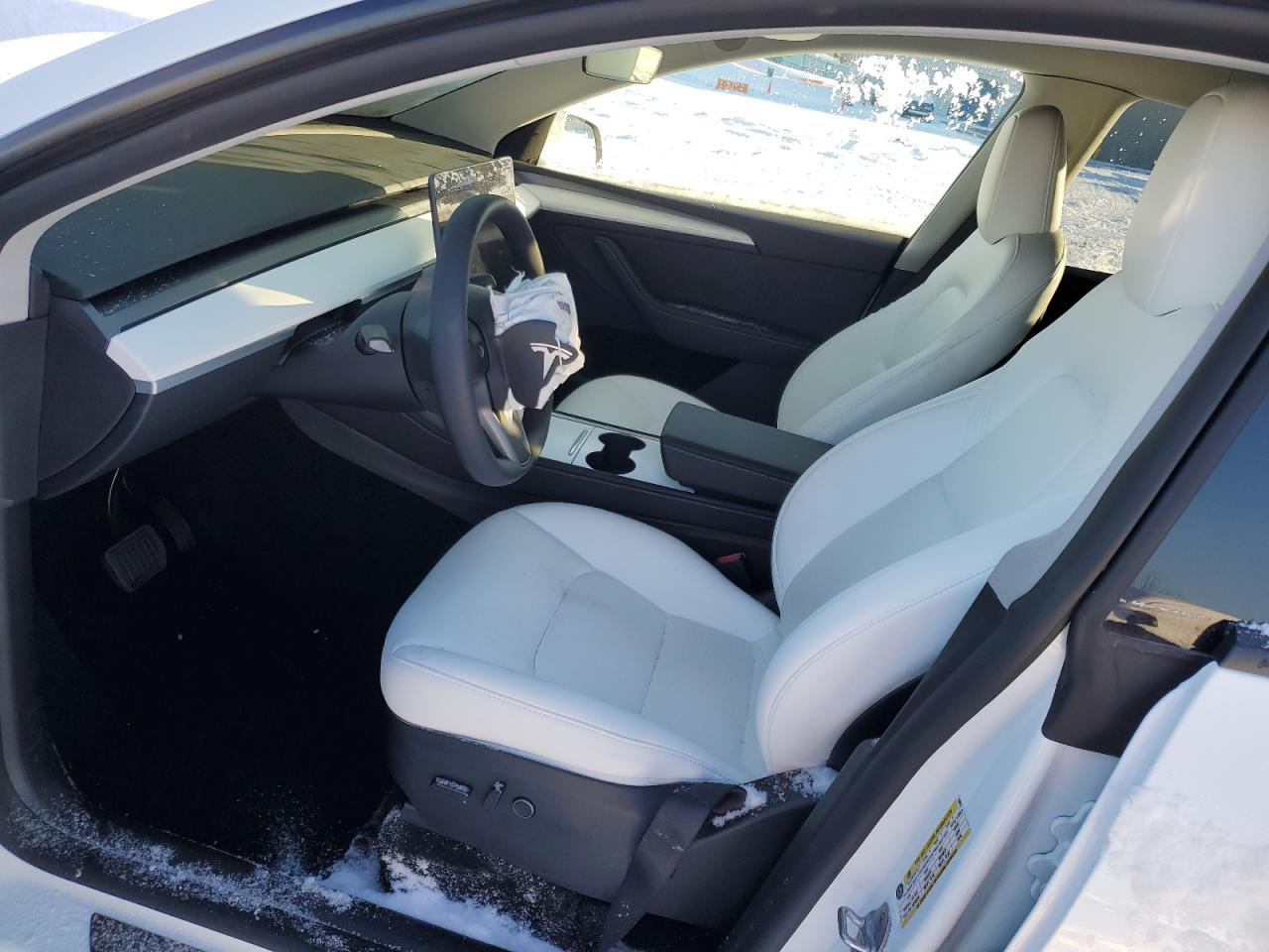 2024 TESLA MODEL Y  VIN:7SAYGDEE2RA258917