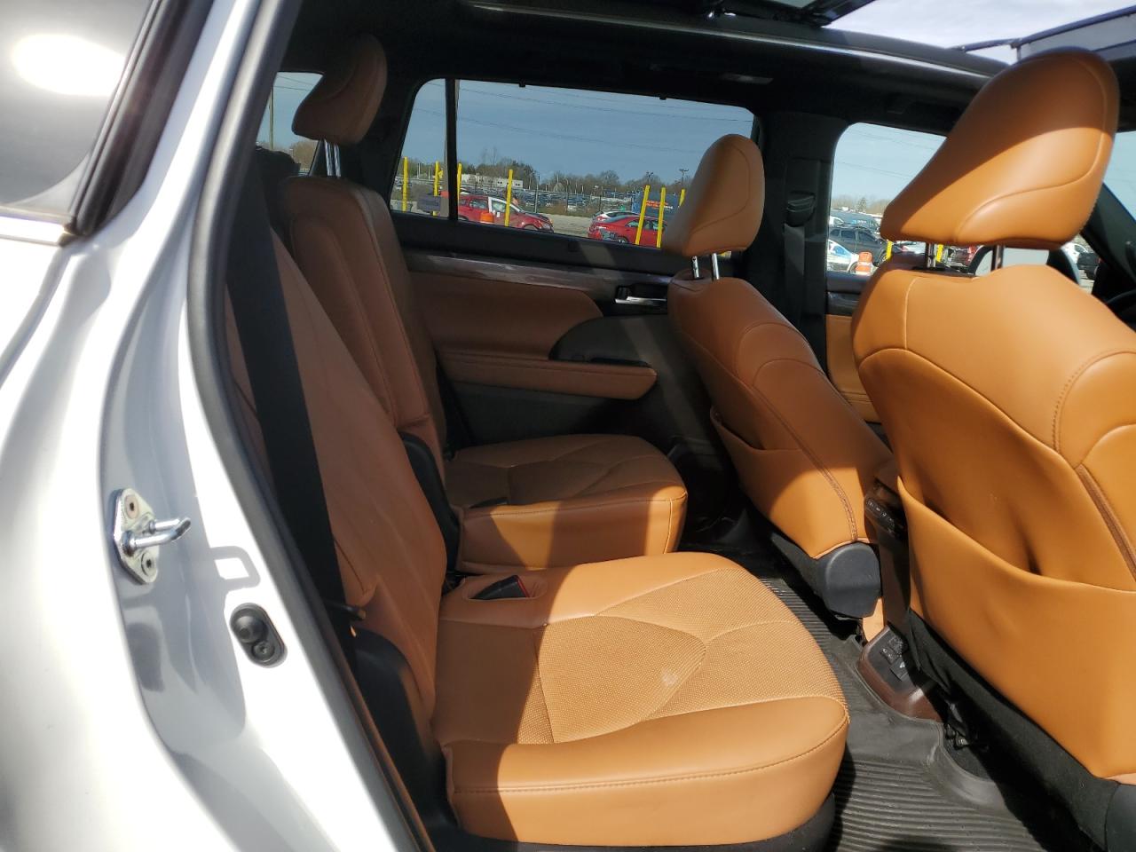 2022 TOYOTA HIGHLANDER PLATINUM VIN:5TDFZRBH0NS207760