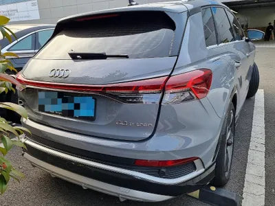 2022 Audi e-tron VIN: