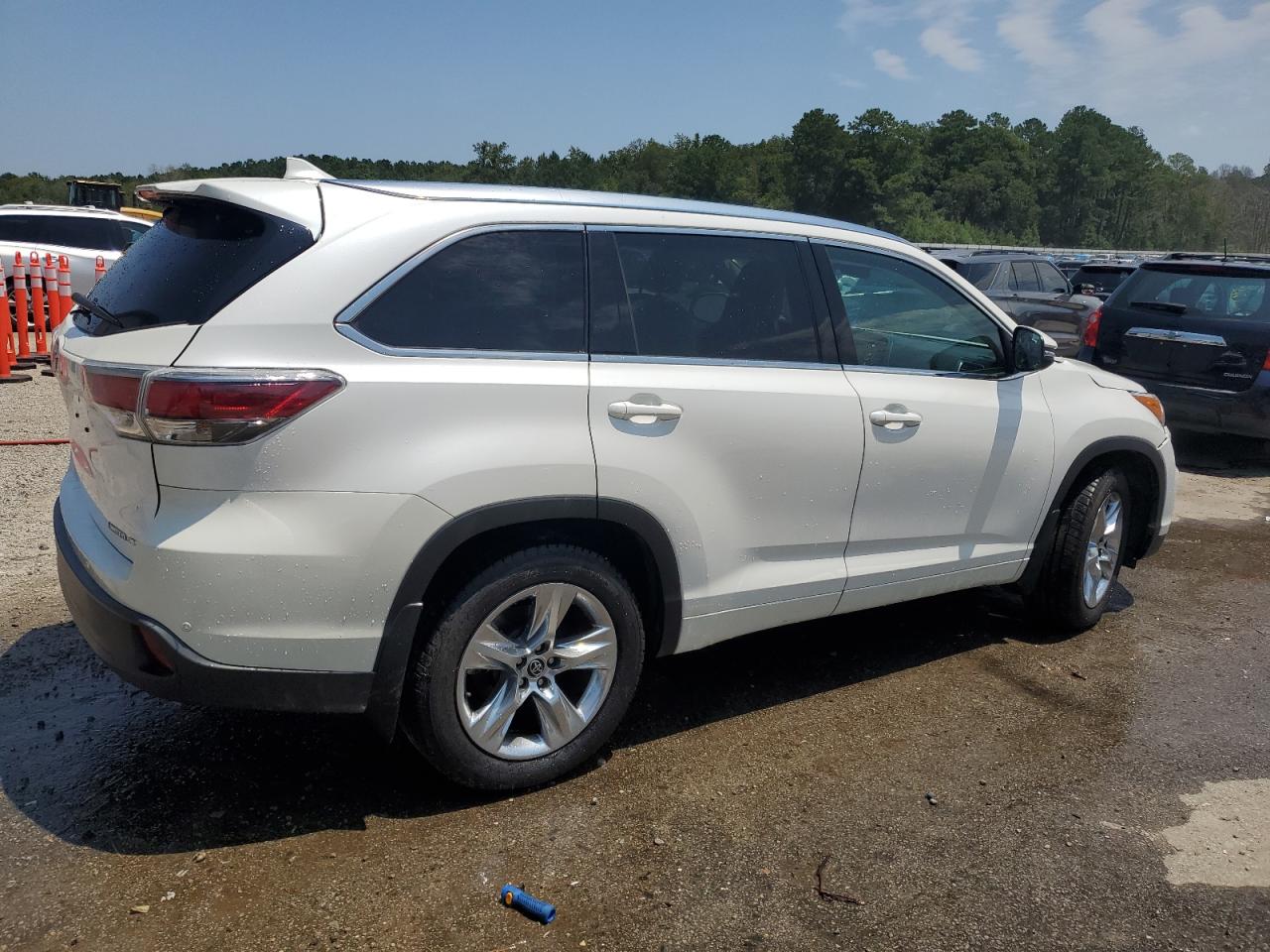 2024 TOYOTA HIGHLANDER LIMITED VIN:5TDDKRFH2GS244379