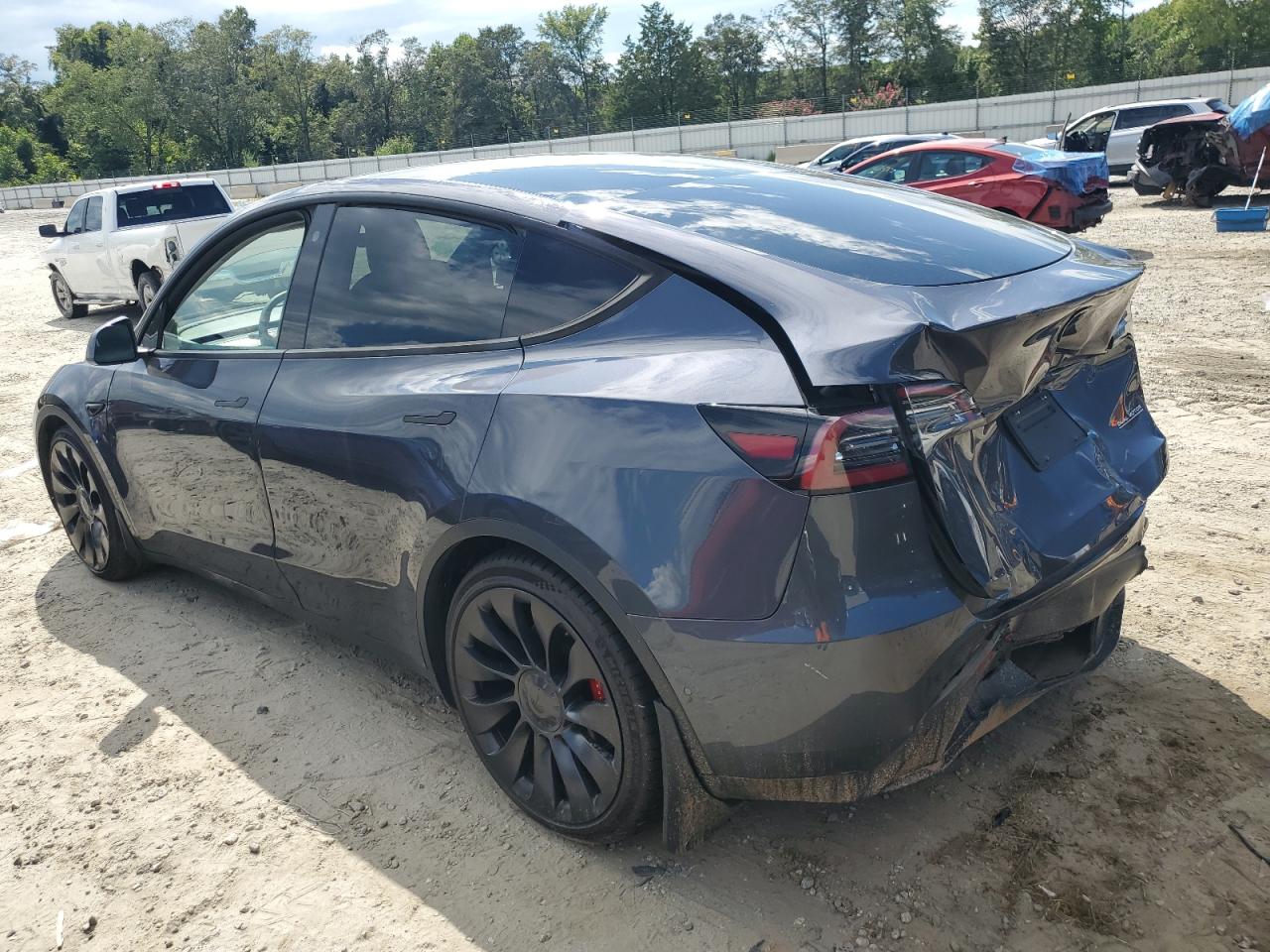 2022 TESLA MODEL Y  VIN:7SAYGDEF0NF401045