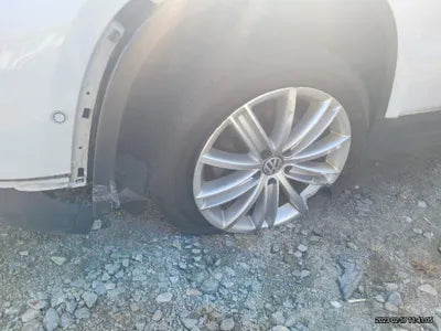 2014 Volkswagen Tiguan VIN: