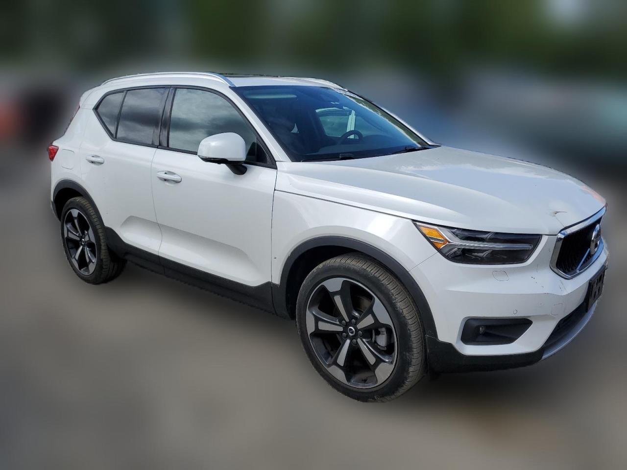 2022 VOLVO XC40 T5 MOMENTUM VIN:YV4162UK2N2720189