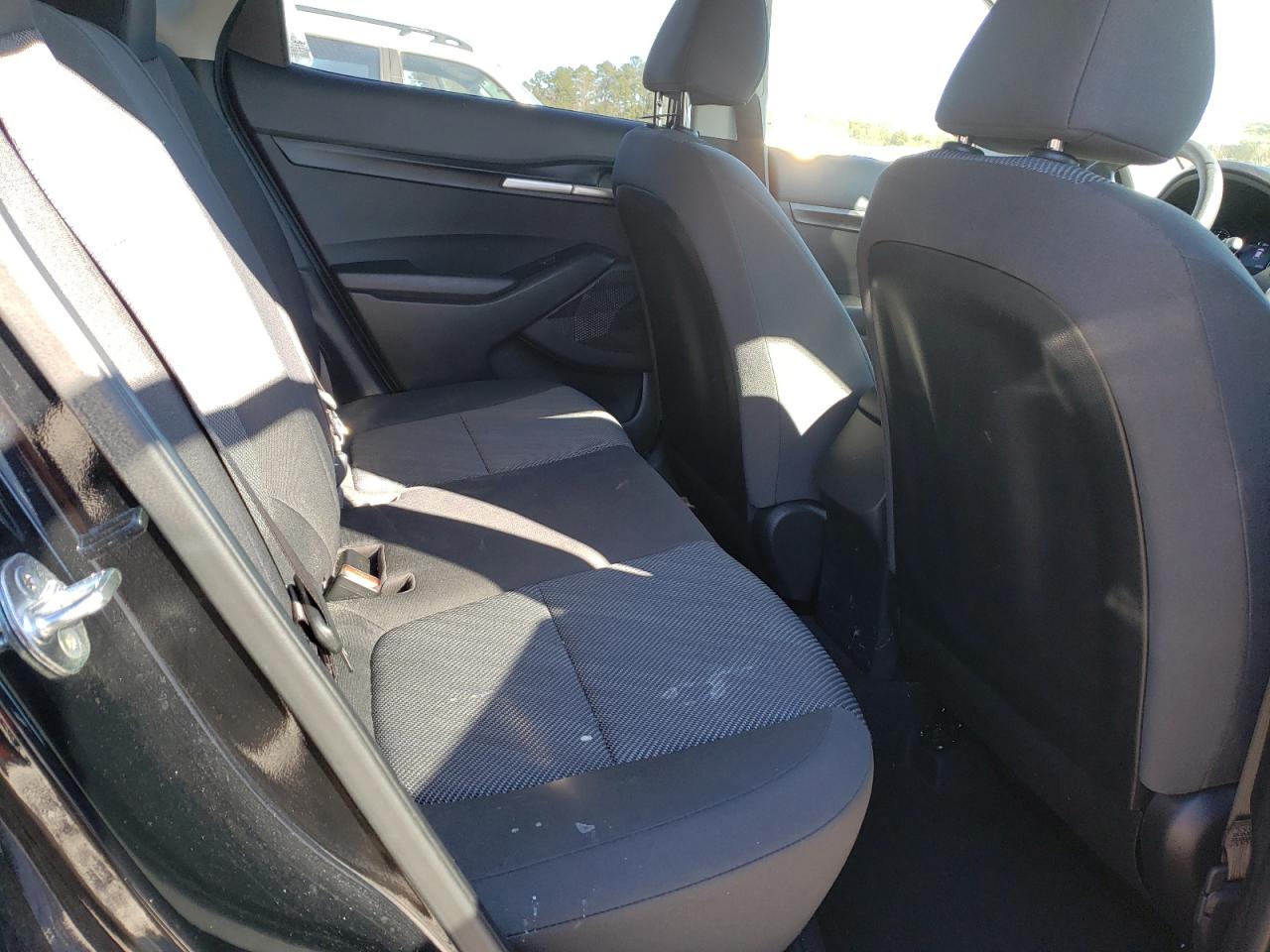2023 KIA SELTOS LX VIN:KNDEPCAA2P7374301