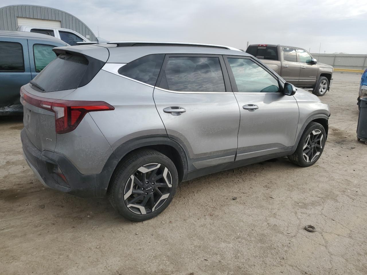 2024 KIA SELTOS SX VIN:KNDETCA70R7489997