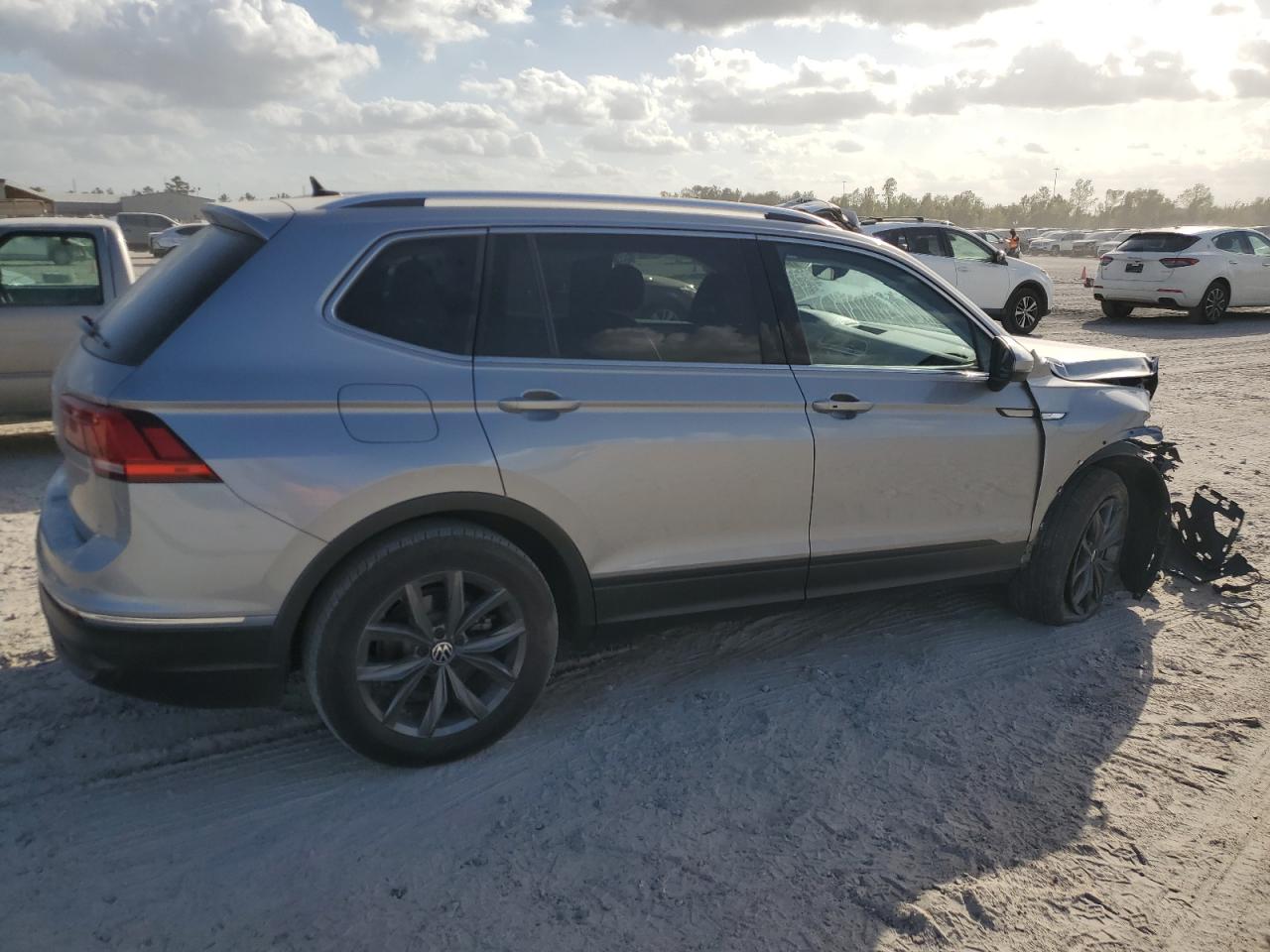 2023 VOLKSWAGEN TIGUAN SE VIN:3VV3B7AX5PM003464