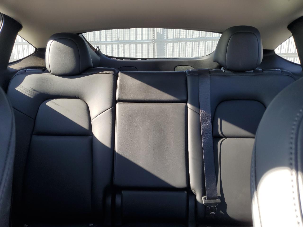2022 TESLA MODEL Y  VIN:7SAYGDEE4NF487371