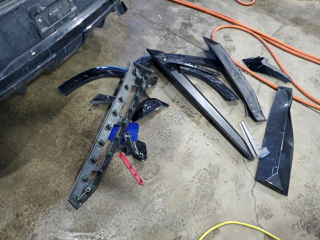 2024 BMW XM  VIN:5YM23CS07R9U85932