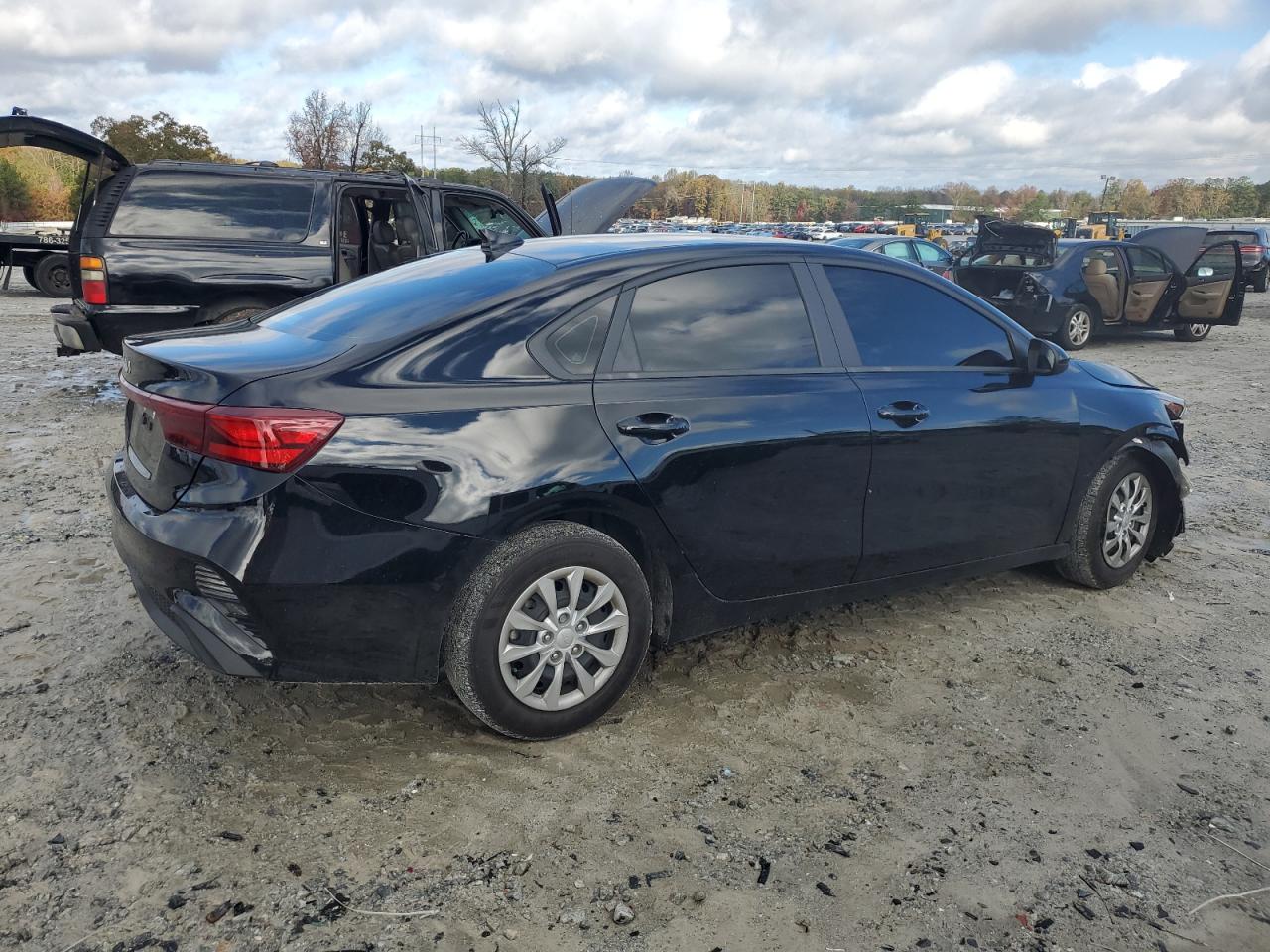 2023 KIA FORTE LX VIN:3KPF24AD8PE684553
