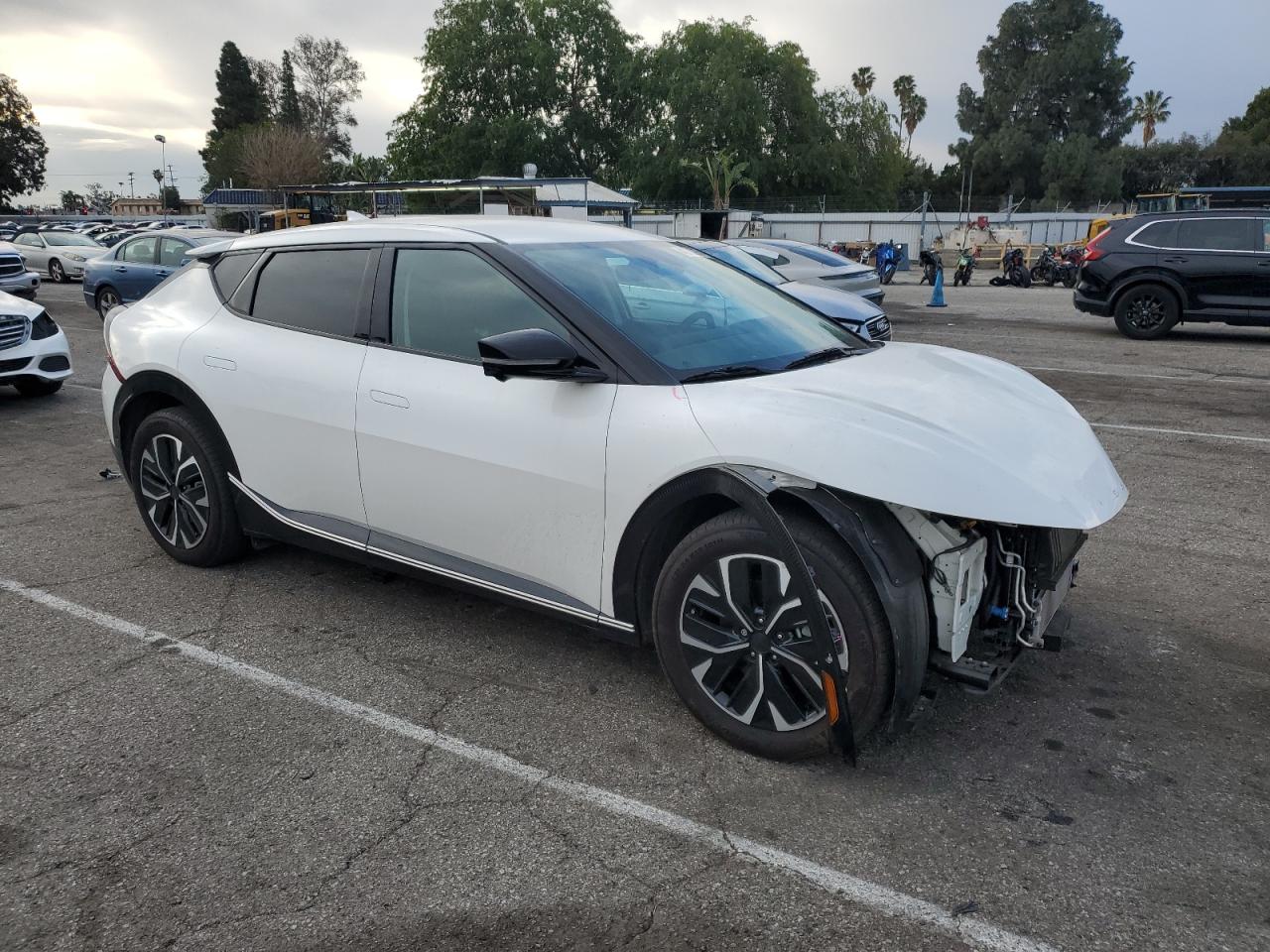 2022 KIA EV6 LIGHT VIN:KNDC3DLC0N5055138