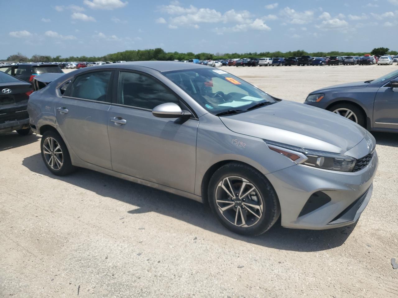 2022 KIA FORTE FE VIN:3KPF24AD8NE457537