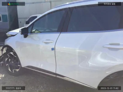 2023 Kia Sportage KNAPV81JBRK247598 VIN:KNAPV81JBRK247598
