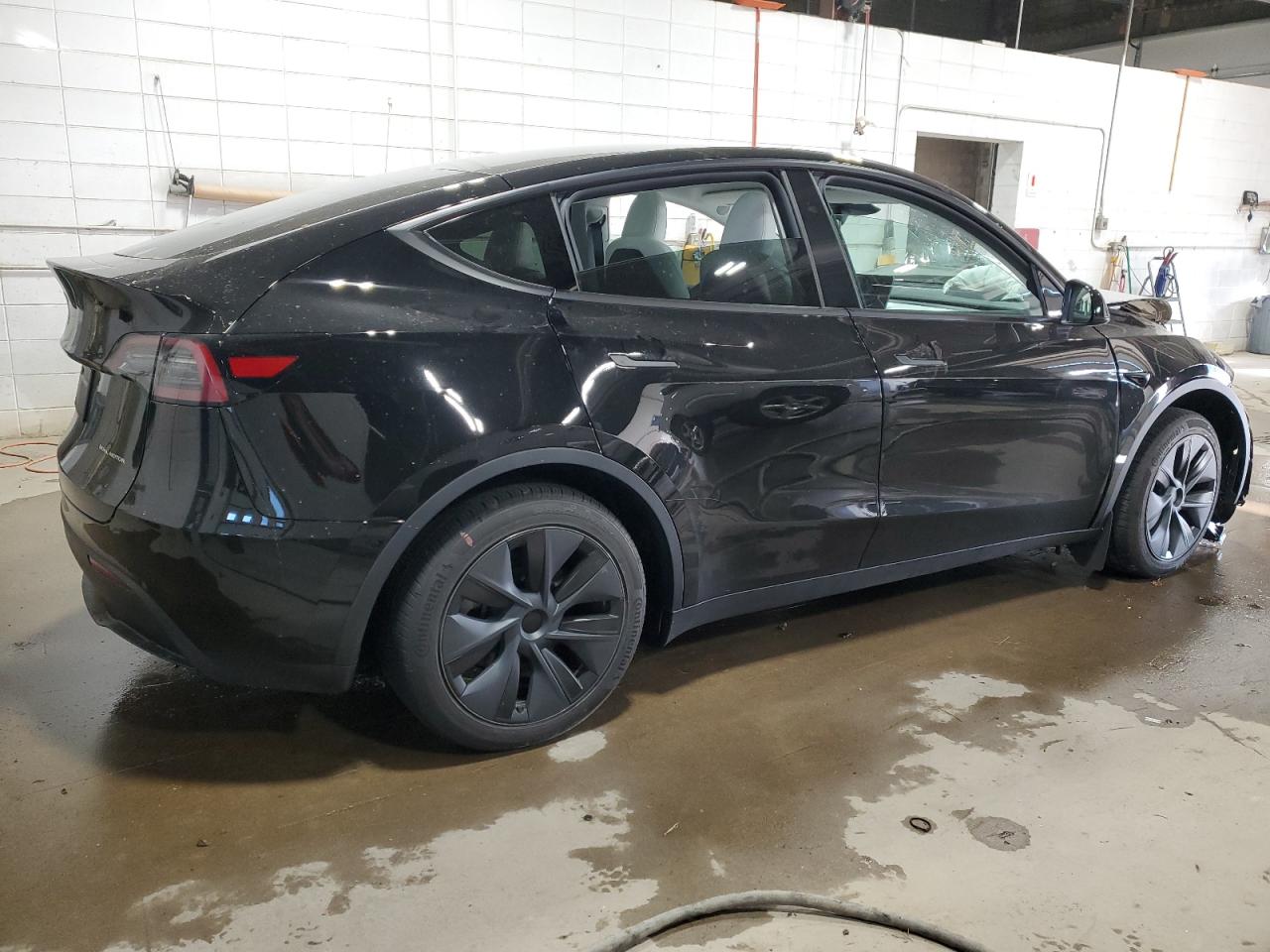 2024 TESLA MODEL Y  VIN:7SAYGAEE6RF182605