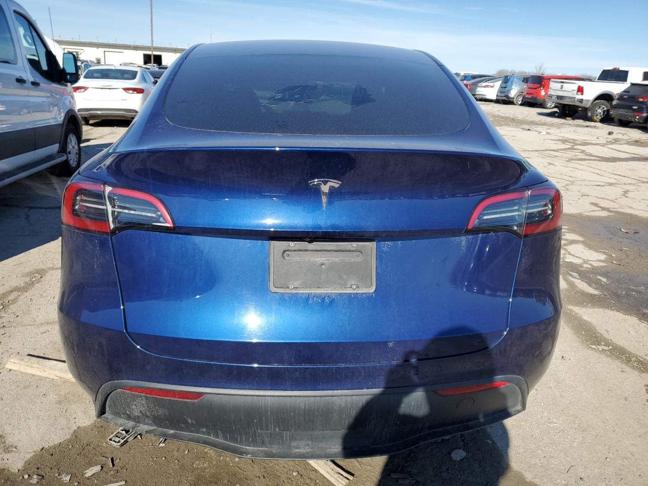2023 TESLA MODEL Y  VIN:7SAYGDEE1PA192177