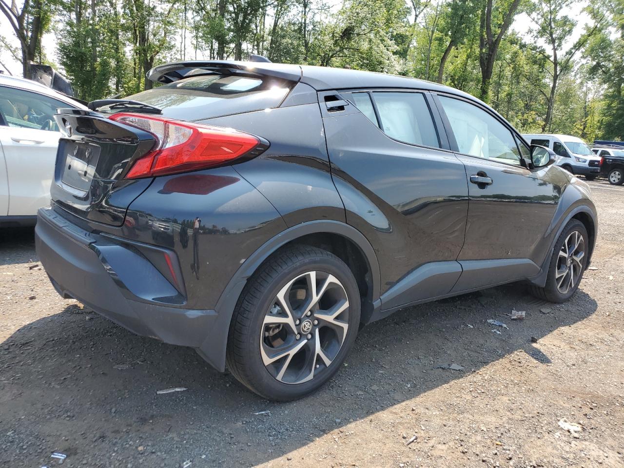 2022 TOYOTA C-HR XLE VIN:NMTKHMBX0NR147232