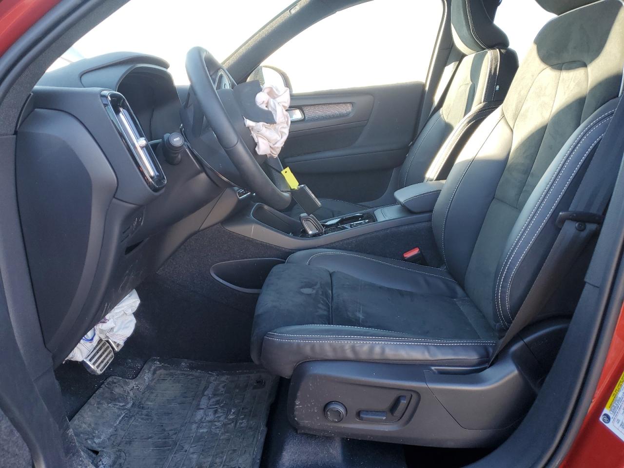 2022 VOLVO XC40 T5 R-DESIGN VIN:YV4162UMXN2752499