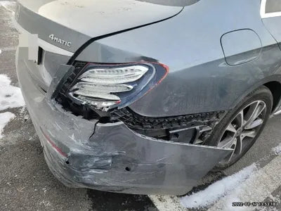 2018 Mercedes-Benz E 300 VIN: