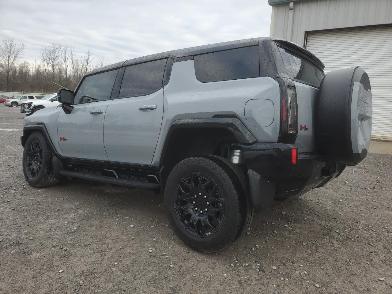 2024 GMC HUMMER SUV 2X VIN:1GKB0NDE8RU103804