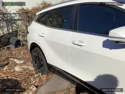 2023 Kia Sportage KNAPV81JBRK247598 VIN:KNAPV81JBRK247598