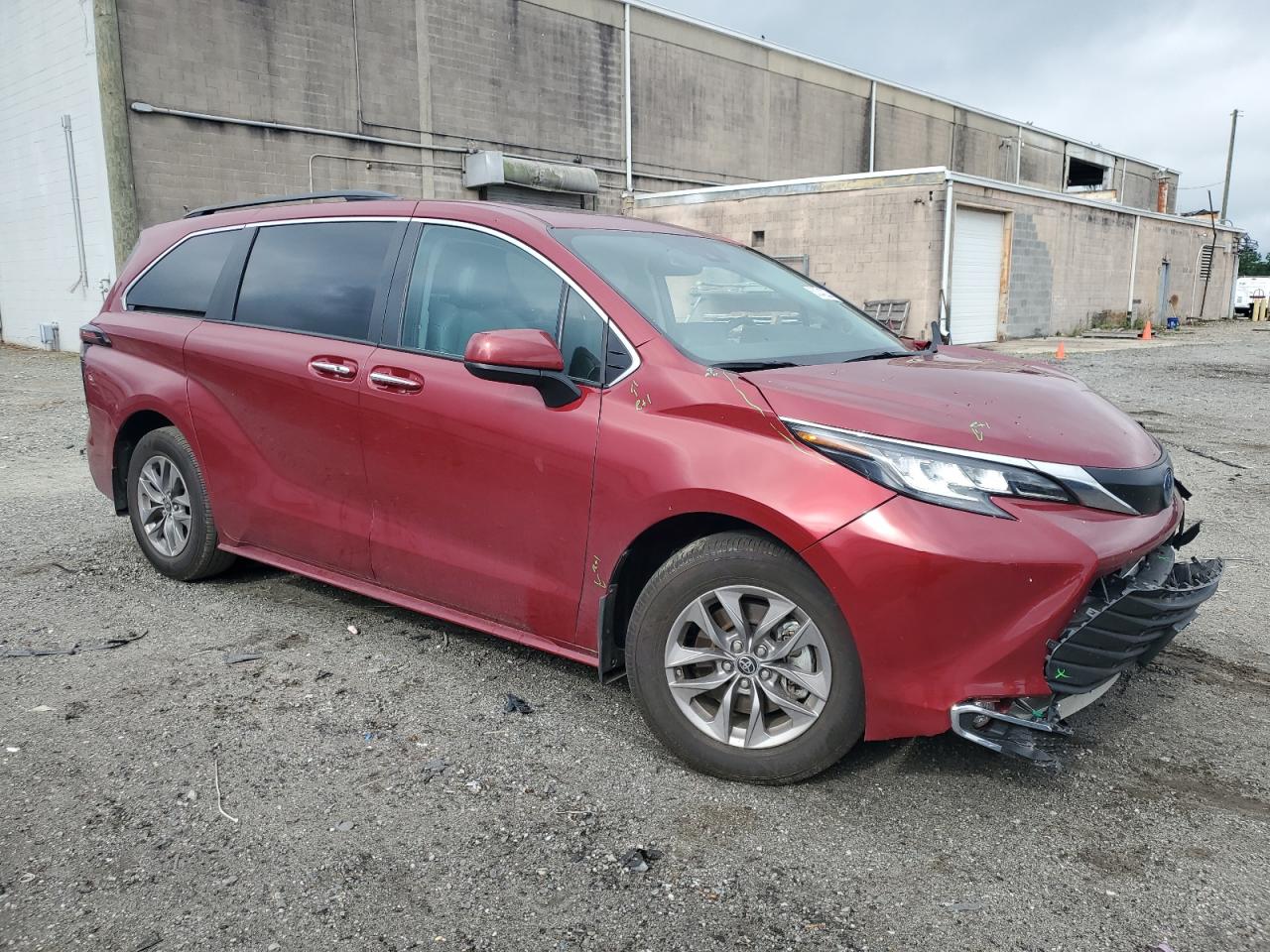 2023 TOYOTA SIENNA XLE VIN:5TDJRKEC6PS160755
