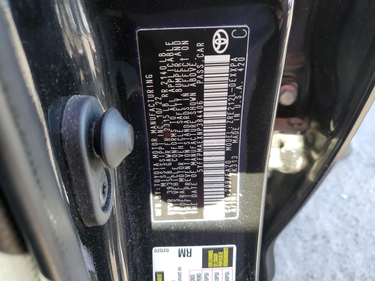 2022 TOYOTA COROLLA XLE VIN:5YFFPMAEXNP384406