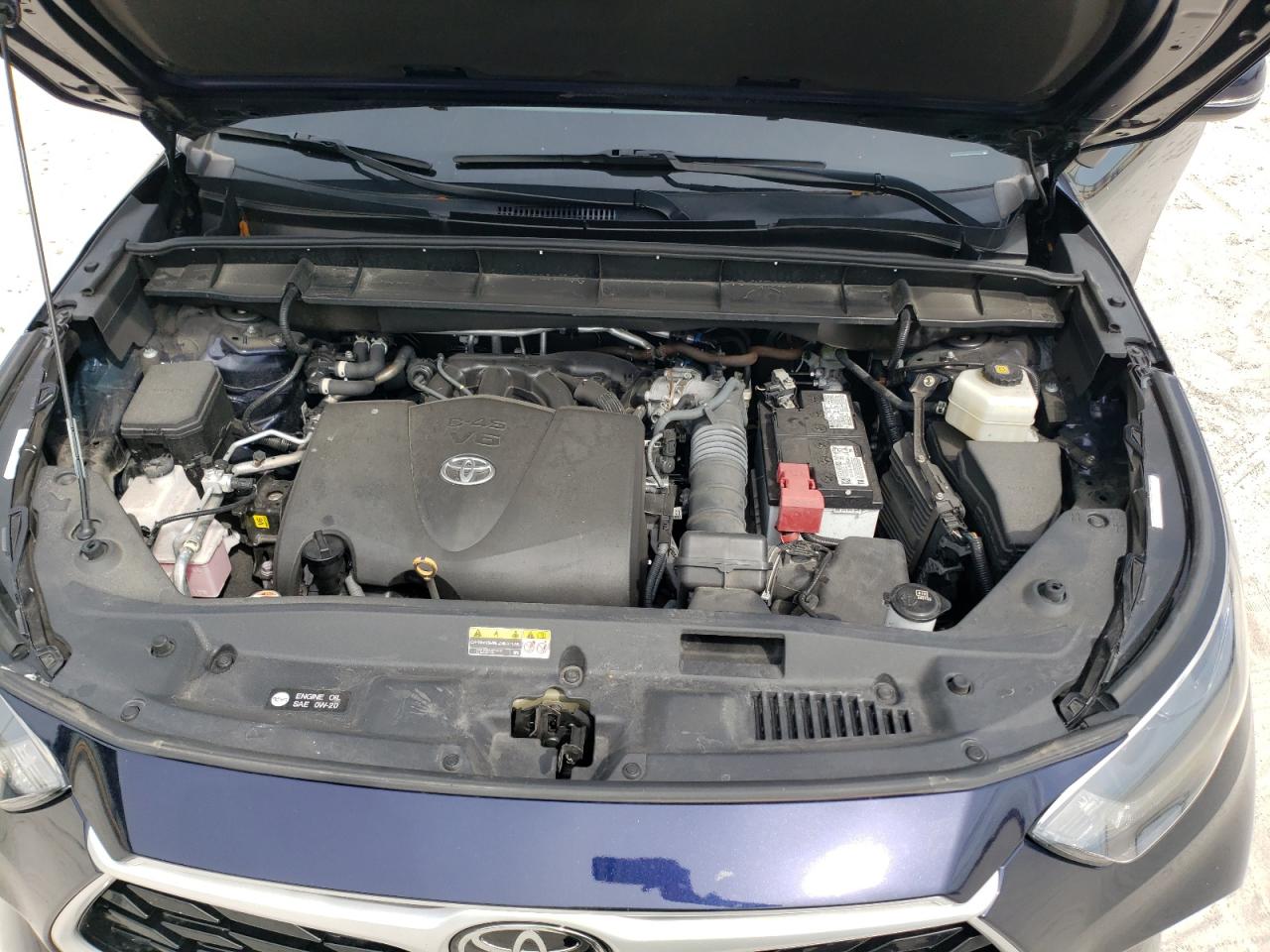 2022 TOYOTA HIGHLANDER XLE VIN:5TDGZRAHXNS094258