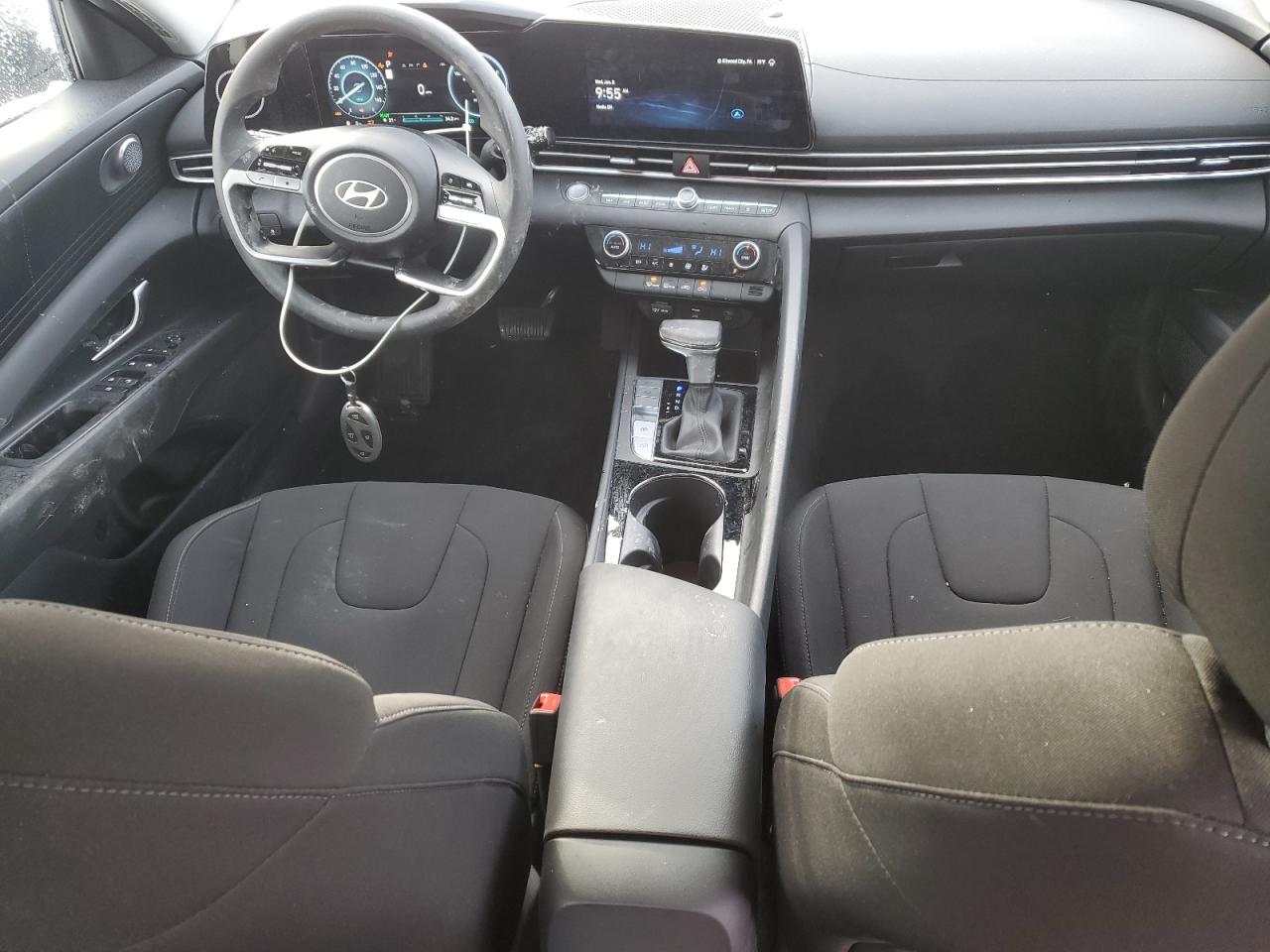 2024 HYUNDAI ELANTRA BLUE VIN:KMHLM4DJ6RU114386