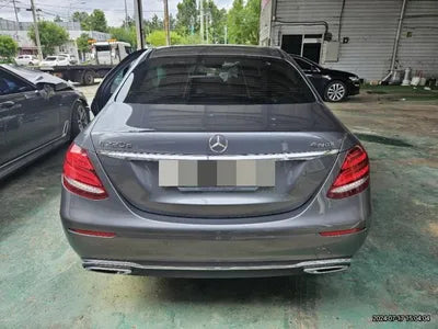 2017 Mercedes-Benz E 220 VIN: