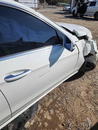 2015 Mercedes-Benz E 250 VIN: