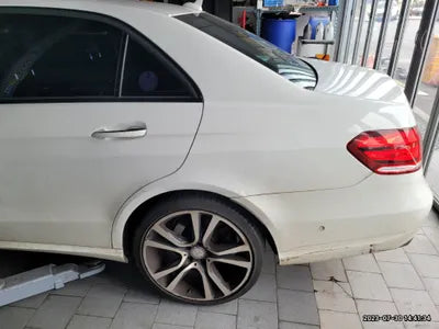 2016 Mercedes-Benz E 220 WDDHF0AB5GB304950 VIN:WDDHF0AB5GB304950