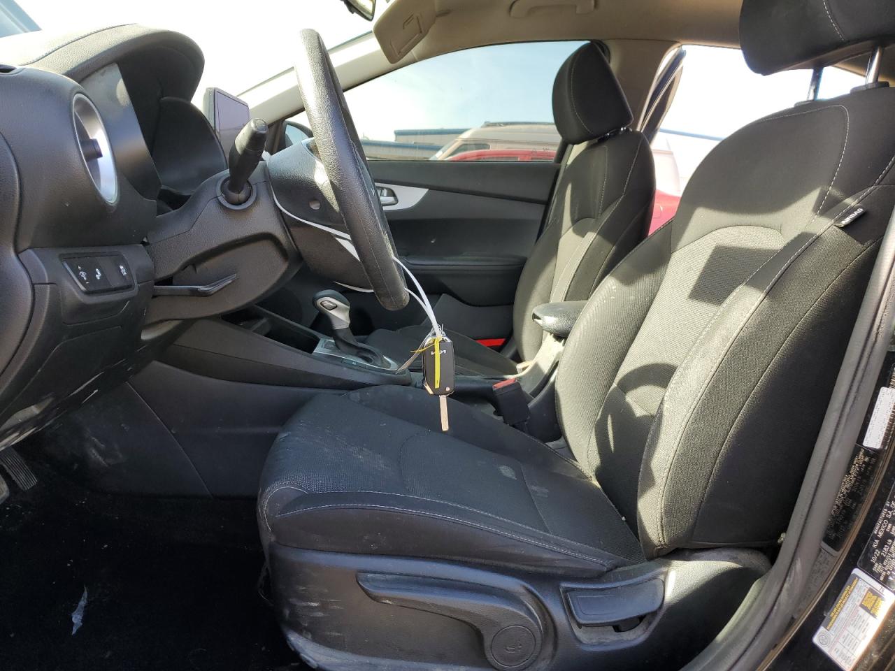 2023 KIA FORTE LX VIN:3KPF24AD8PE556393