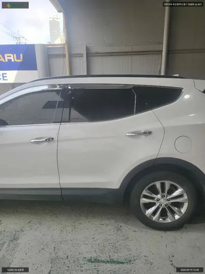 2017 Hyundai Santa FE KMHSW81UBJU827530 VIN:KMHSW81UBJU827530