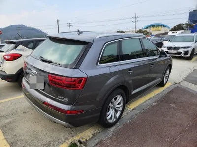 2019 Audi Q7 VIN: