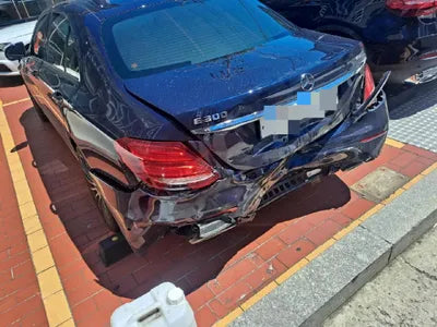 2018 Mercedes-Benz E 300 VIN: