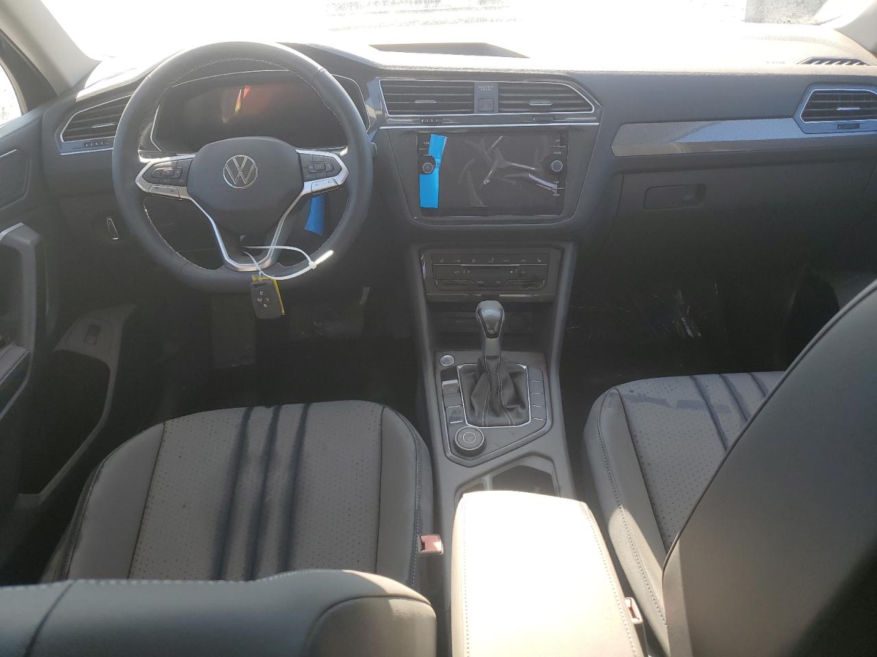 2024 VOLKSWAGEN TIGUAN SE VIN:3VV2B7AX8RM122320