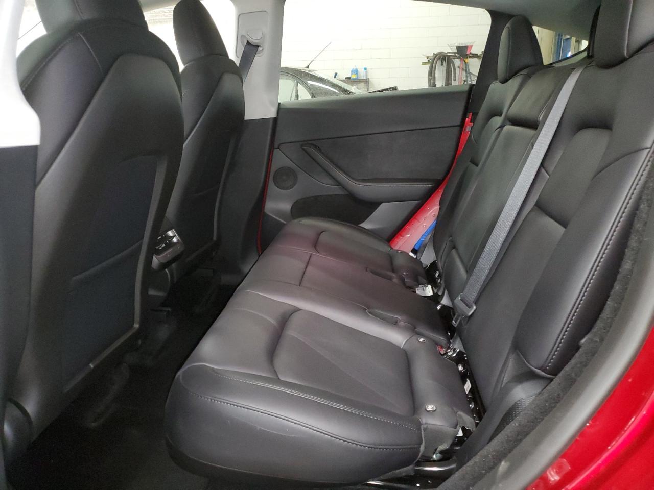 2024 TESLA MODEL Y  VIN:7SAYGDEE0RF177997