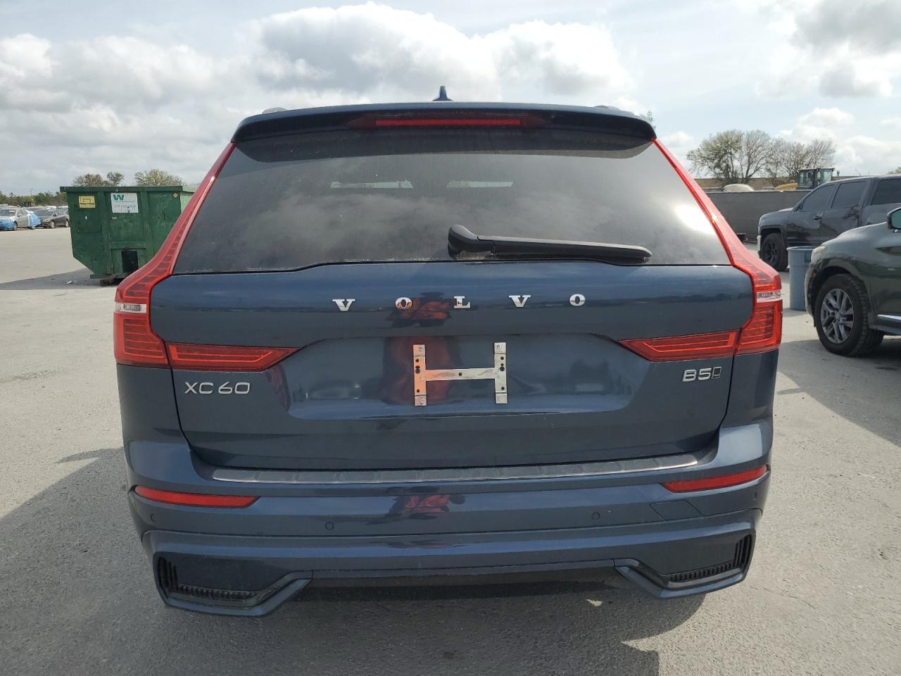 2024 VOLVO XC60 PLUS VIN:YV4L12RL3R1738723